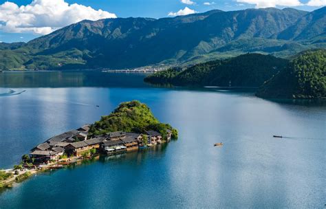 La quiete e la pace del Lago Lugu .